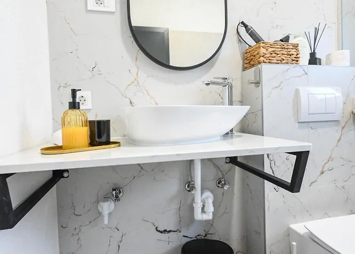 4-star Design Bubamara شقة زادار