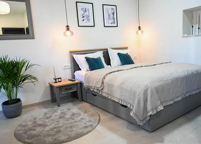 4-star Design Bubamara شقة زادار