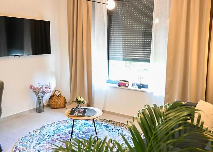 4-star Design Bubamara Apartamento